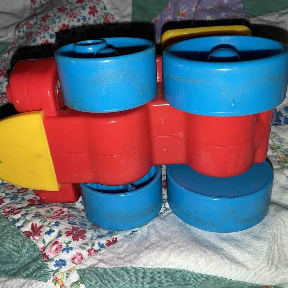 Fisher Price‎ Poppity Pop Toy Train Ages 6mo+ Colorful Push Toy Rattle Vehicle